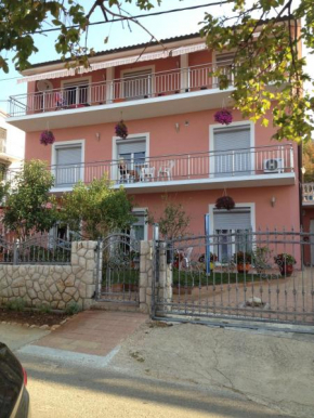 Гостиница Villa Mirjana  Драмаль